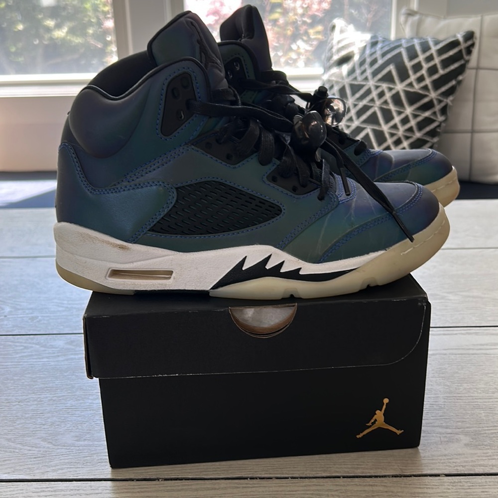 Air Jordan 5 Retro in Oil Gray